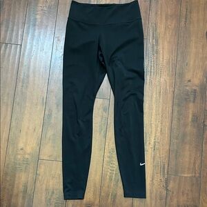 Nike Black High-Waisted Leggings